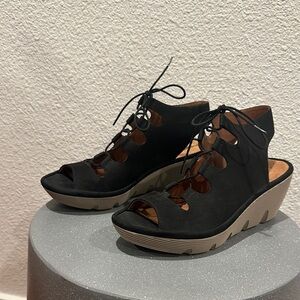 Clark’s artisan - Black Wedge Sandals